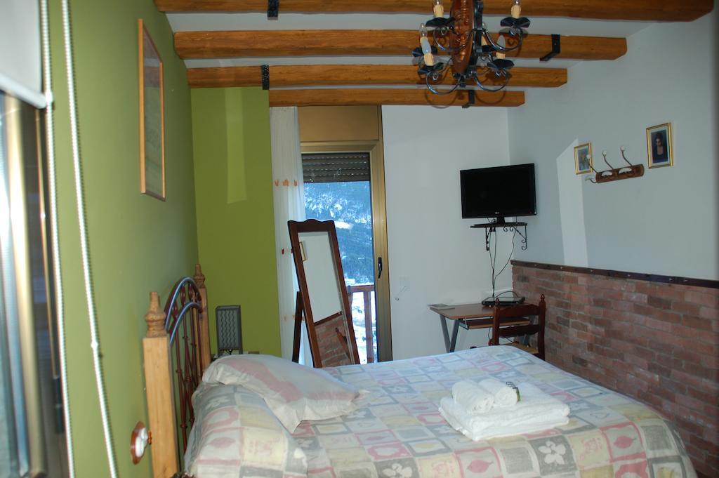 Casa Rural Restaurant Borda Patxeta Canillo Oda fotoğraf